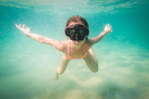 Où découvrir les plus belles plages pour faire du snorkeling à Hawaï : sites et périodes ?